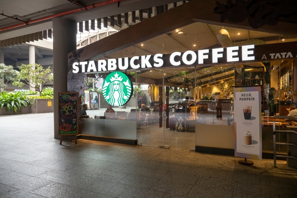 Starbucks в Индии: расширение сети до 1000 кофеен и битва с местными брендами.