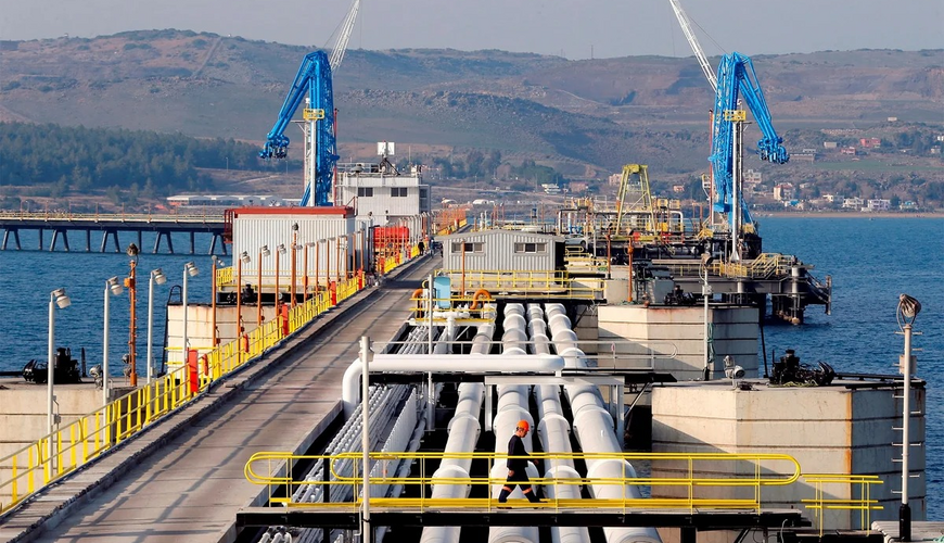 Нефть Brent падает до $101: Ирак возобновил экспорт через Турцию