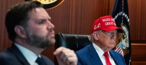 Цены на бензин в США: рекордный рост на 34% до $3,93 за галлон.