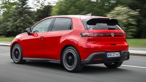 Реструктуризация Volkswagen 2026: сокращение моделей, закрытие заводов и увольнение 50 000 сотрудников.
