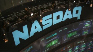Отскок Nasdaq 100 после обвала на $1,3 трлн: инвесторы ждут отчет Micron Technology.