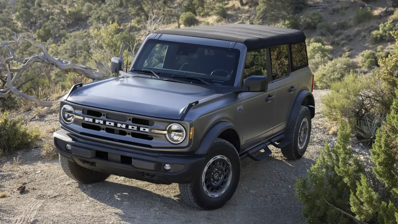Ford отзывает более 950 тысяч автомобилей: риск пожара в Bronco и дефект сидений в Explorer