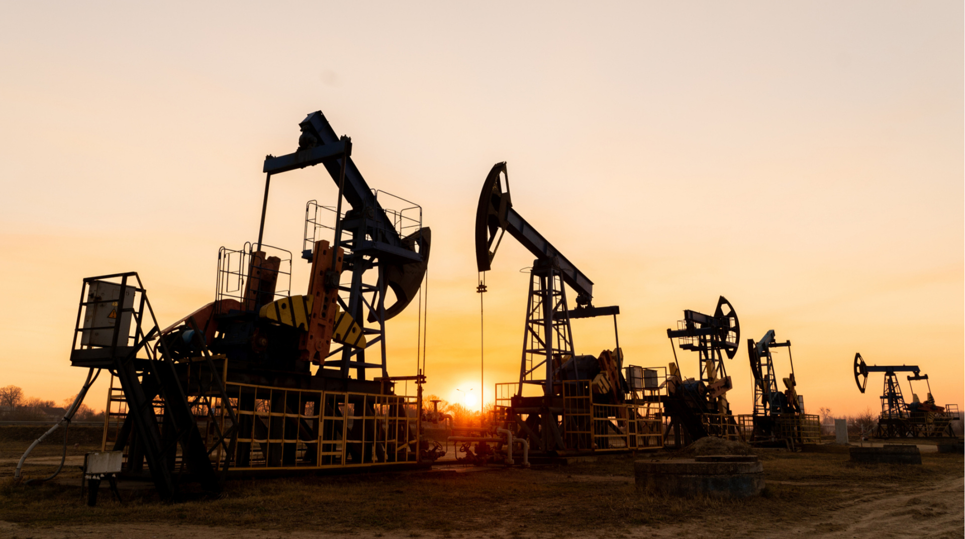 Цены на нефть Brent растут: Кушнер в Дохе и заявление Джей Ди Вэнса по Ормузскому проливу.