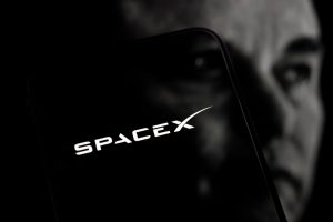 Акции SpaceX рухнули ниже цены IPO: пузырь лопнул или время покупать?