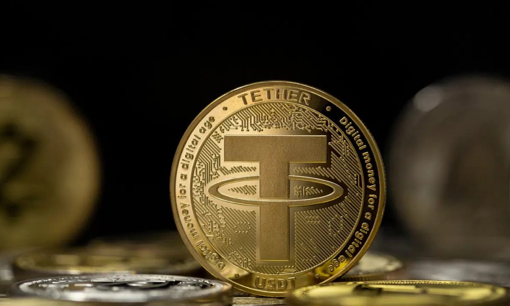Tether заблокировала $131 млн USDT, а CleanSpark меняет майнинг на ИИ-контракт на $6,6 млрд