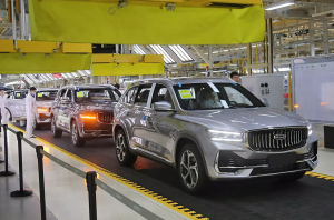 Основатель Geely Эрик Ли покидает пост председателя: кадровые перестановки в автогиганте